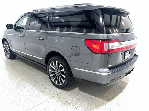 Used 2021 Lincoln Navigator L Reserve RWD image 3