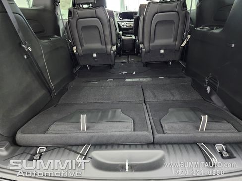 New 2026 Chrysler Voyager LX image 27