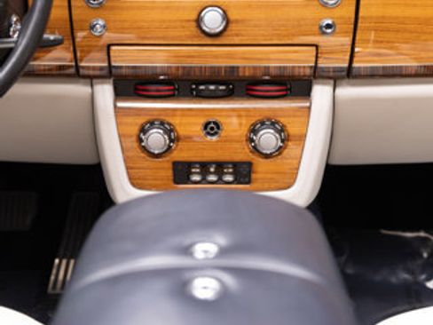 Used 2010 Rolls-Royce Phantom Drophead Coupe image 86