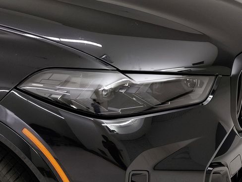 New 2026 BMW X5 xDrive50e w/ M Sport Package image 3