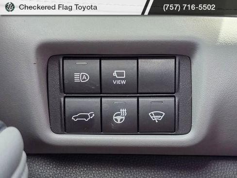 Used 2022 Toyota Highlander Limited AWD/4WD image 11