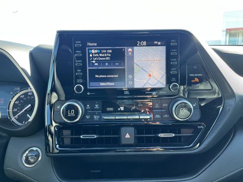 Used 2022 Toyota Highlander XSE image 30