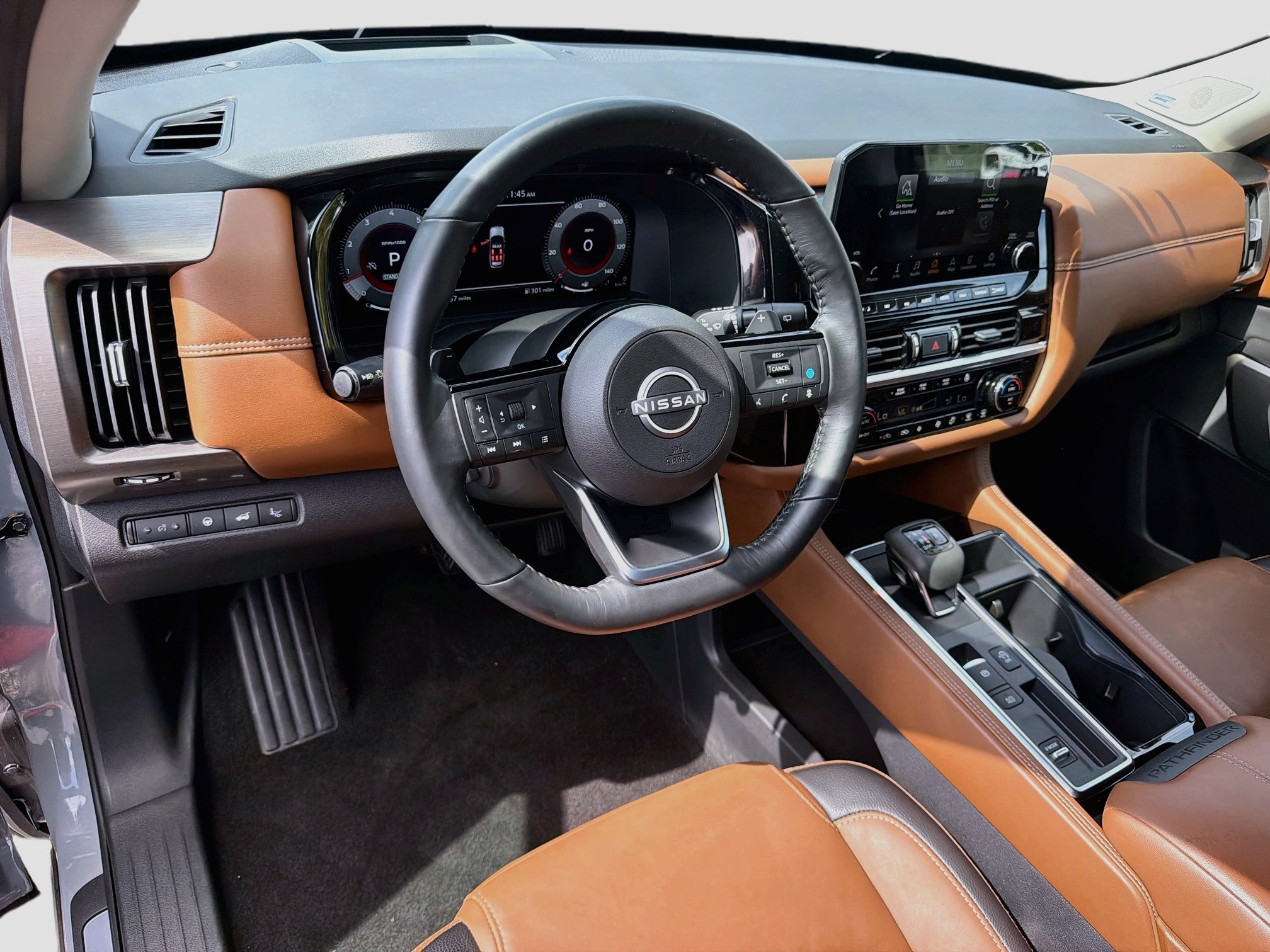 Used 2024 Nissan Pathfinder Platinum FWD image 27