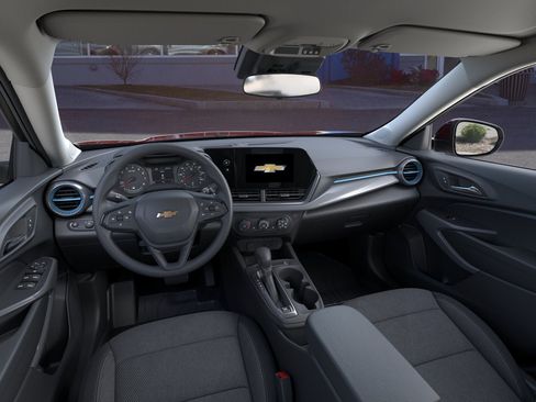 New 2026 Chevrolet Trax LS w/ LS Convenience Package FWD image 15