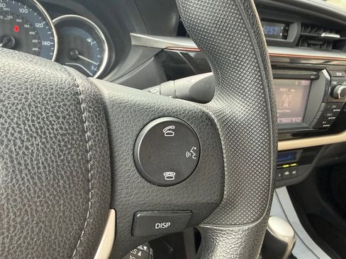 Used 2016 Toyota Corolla LE FWD image 18