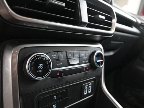 Used 2018 Ford EcoSport SE image 28