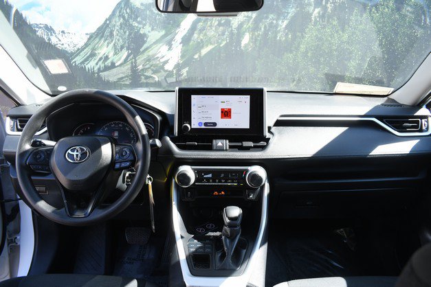 Used 2024 Toyota RAV4 LE AWD/4WD image 18