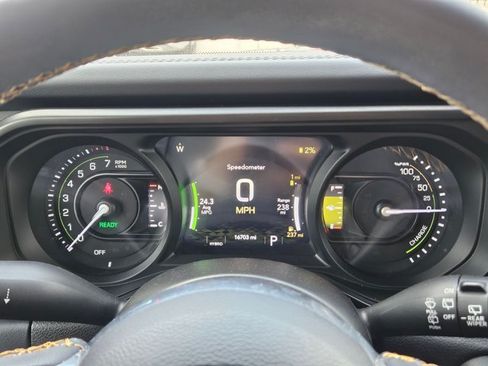 Used 2024 Jeep Wrangler High Altitude AWD/4WD image 10