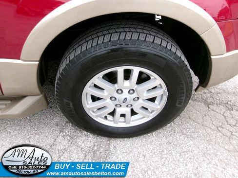 Used 2014 Ford Expedition XLT w/ Equipment Group 202A AWD/4WD image 24