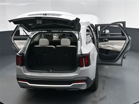 New 2026 Kia Sorento S image 22