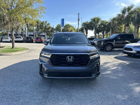 Used 2023 Honda Pilot Touring image 9