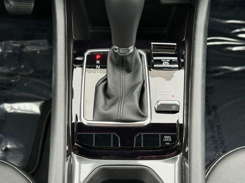 Used 2024 Jeep Compass Latitude image 31