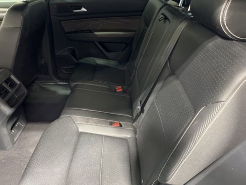 Used 2023 Volkswagen Atlas Cross Sport SE w/ Panoramic Sunroof Package image 27