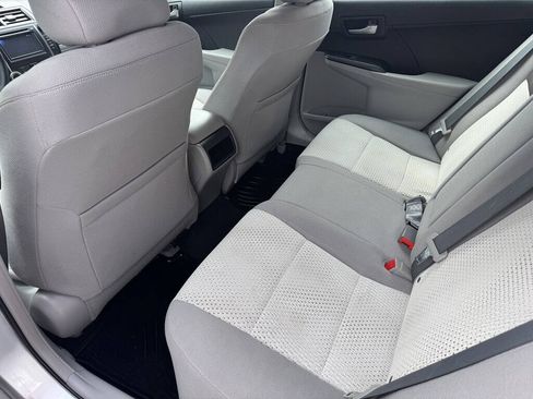 Used 2013 Toyota Camry LE FWD image 18