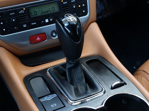 Used 2014 Maserati GranTurismo Sport image 24