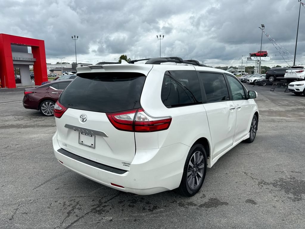 Used 2018 Toyota Sienna Limited Premium w/ Carpet Mat Package AWD/4WD image 5
