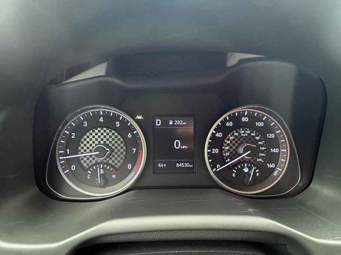 Used 2020 Hyundai Elantra SE w/ Convenience Package (C2) image 16