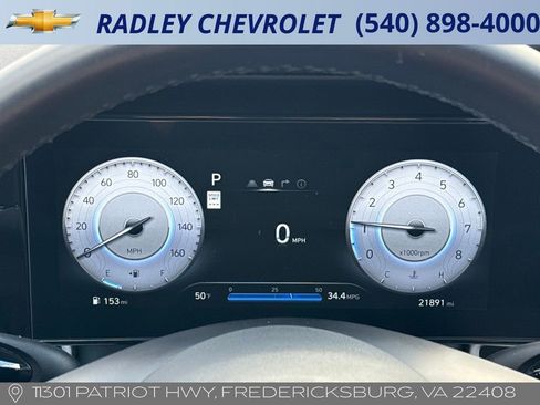 Used 2025 Hyundai Elantra Limited image 7