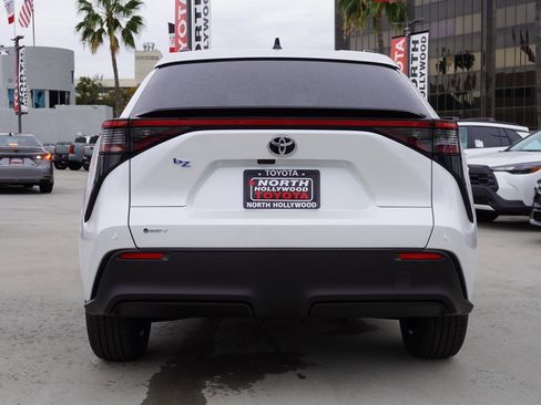 New 2026 Toyota bZ XLE Plus image 5