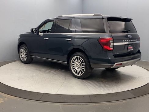 Used 2023 Ford Expedition Limited AWD/4WD image 3