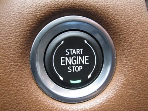 Used 2023 GMC Canyon AT4 w/ AT4 Premium Package AWD/4WD image 17