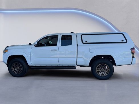 Used 2023 Toyota Tacoma SR AWD/4WD image 3
