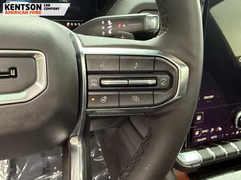 Used 2025 GMC Yukon Denali w/ Sun & Power Step Package image 18