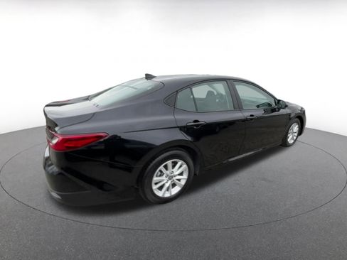 Used 2025 Toyota Camry LE image 15