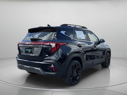 Used 2024 Kia Seltos X-Line AWD/4WD image 3