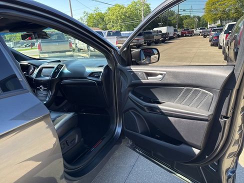 Used 2020 Ford Edge ST w/ Cold Weather Package AWD/4WD image 39