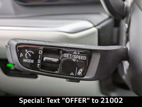 Used 2025 Porsche Cayenne image 35