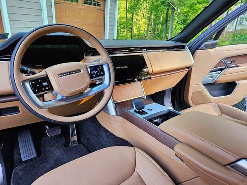 Used 2024 Land Rover Range Rover SE AWD/4WD image 24