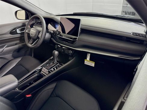 New 2026 Jeep Compass Trailhawk AWD/4WD image 20