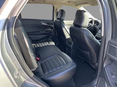 Certified 2024 Ford Edge SEL image 9