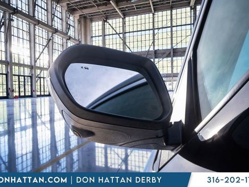 Used 2025 GMC Acadia Elevation image 38