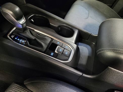 Used 2019 Hyundai Santa Fe SEL FWD image 26