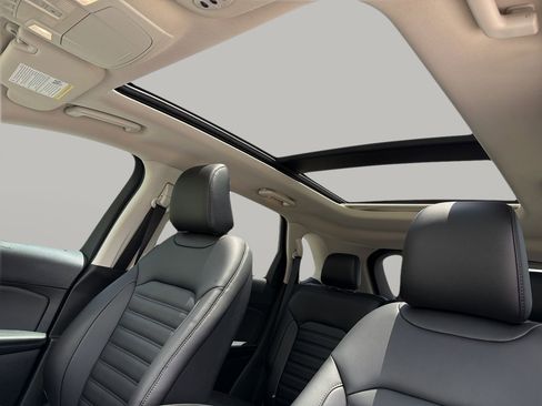 Used 2024 Ford Edge SEL w/ Convenience Package AWD/4WD image 21