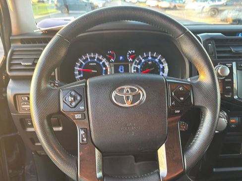 Used 2019 Toyota 4Runner TRD Off-Road AWD/4WD image 19