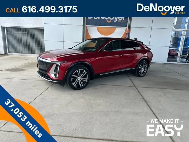 Used 2024 Cadillac Lyriq Luxury AWD/4WD image 1