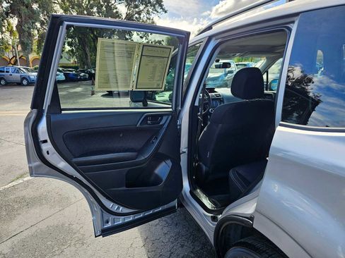 Used 2017 Subaru Forester 2.5i Premium w/ All-Weather Package image 15