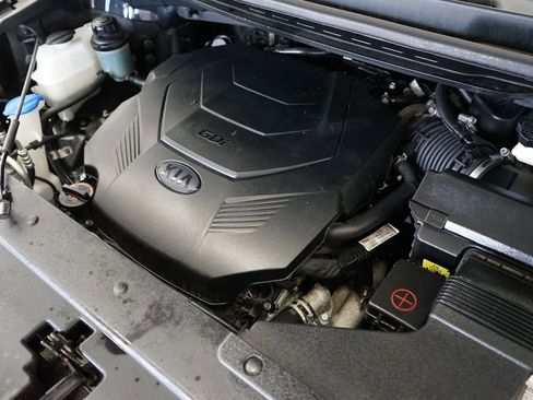 Used 2021 Kia Sedona LX image 47