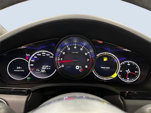 Certified 2023 Porsche Cayenne Platinum Edition AWD/4WD image 16