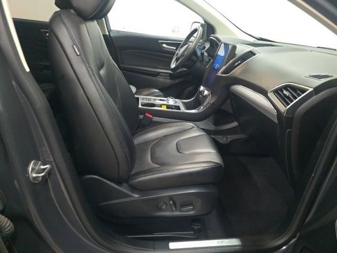 Used 2021 Ford Edge Titanium w/ Equipment Group 301A image 3