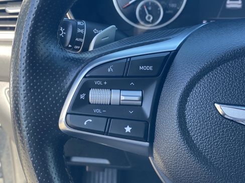 Used 2023 Genesis G70 2.0T image 26