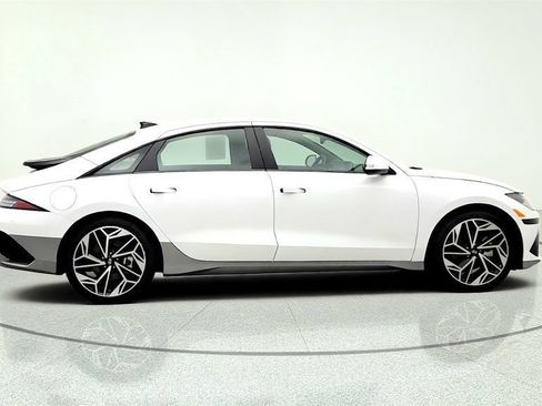 Used 2024 Hyundai Ioniq 6 SEL RWD image 4