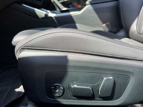 Used 2024 BMW M240i Coupe w/ Premium Package image 38