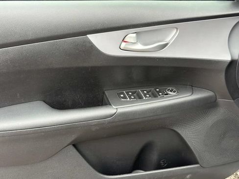 Used 2024 Kia Forte LXS FWD image 17