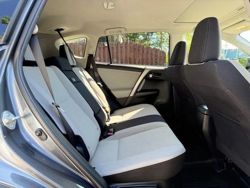 Used 2017 Toyota RAV4 XLE w/ All Weather Liner Package AWD/4WD image 21