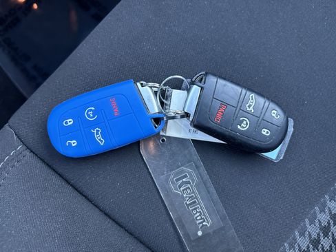 Used 2020 Dodge Charger R/T w/ Blacktop Package image 37