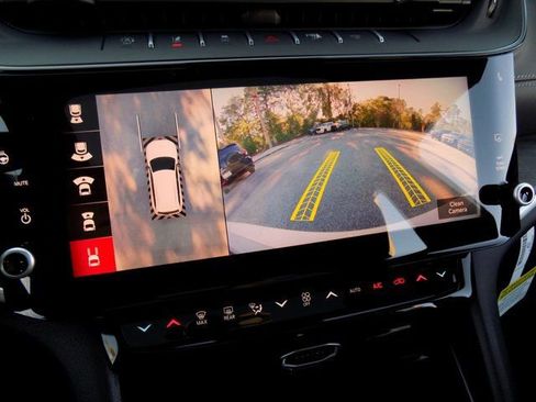 New 2026 Jeep Grand Cherokee Limited w/ Luxury Tech Group II RWD image 23